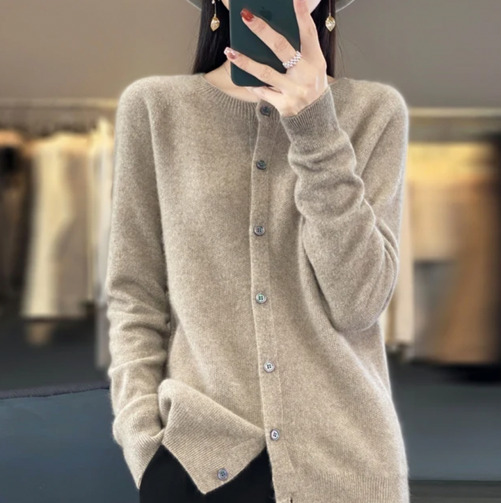 Annika Women's Wool Cardigan - Soft Comfort & Timeless Style-4