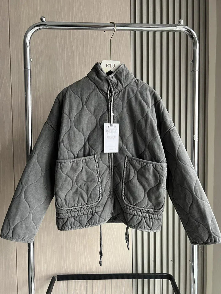 Roz Everyday Jacket - Stylish Design with Functional Pocket Details 6